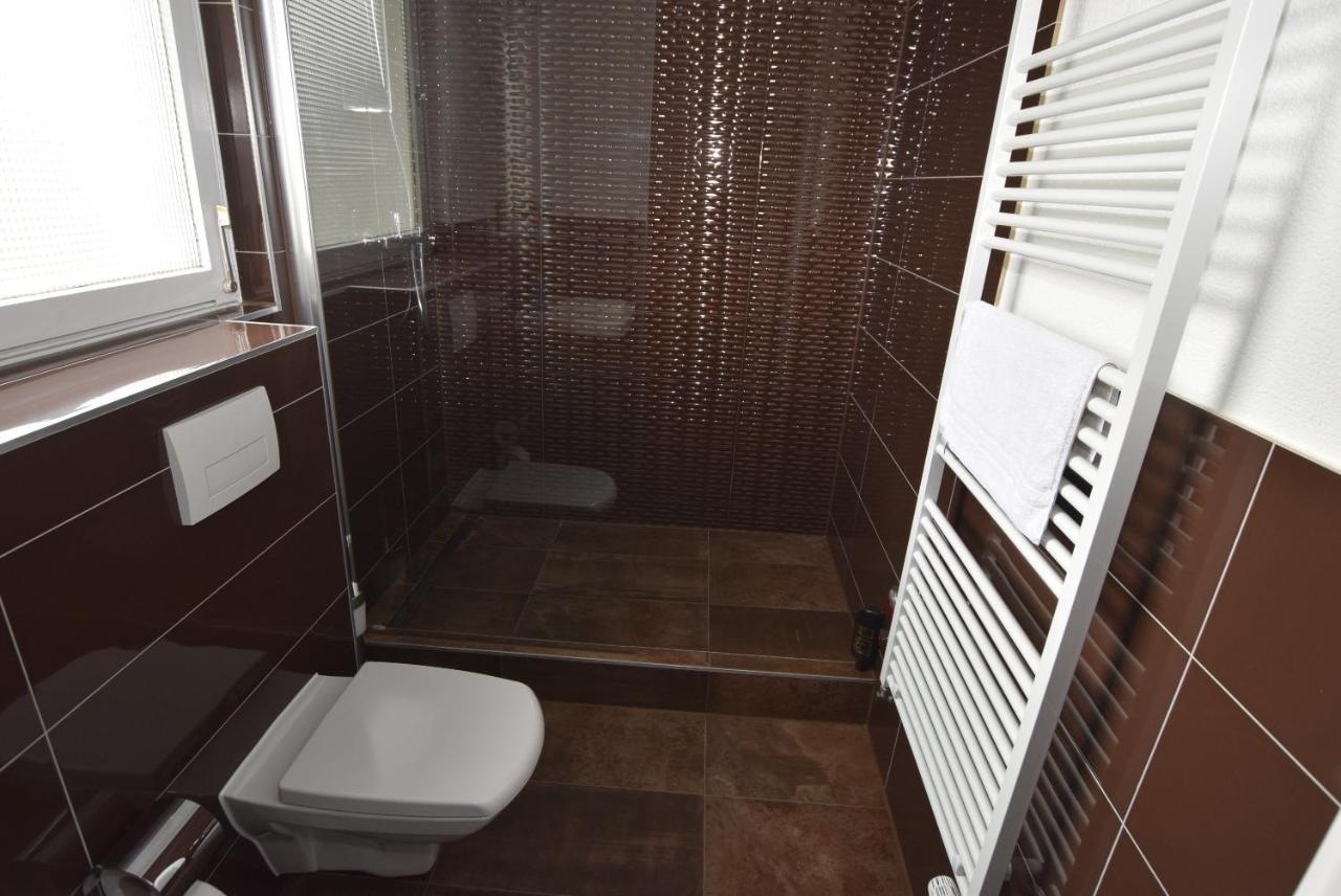 Nuertingen Zimmer Extérieur photo
