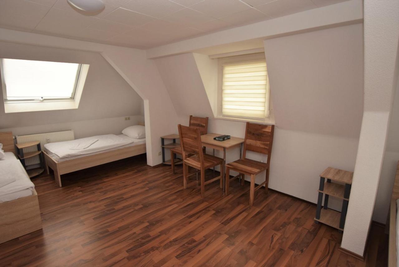 Auberge de jeunesse Nuertingen Zimmer Extérieur photo