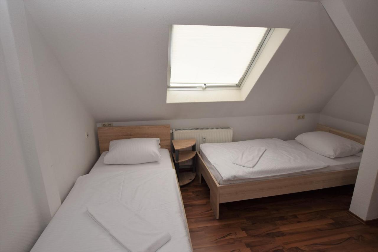 Nuertingen Zimmer Extérieur photo