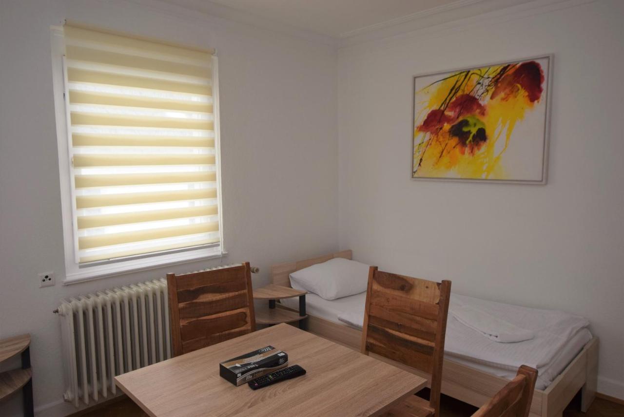 Nuertingen Zimmer Extérieur photo